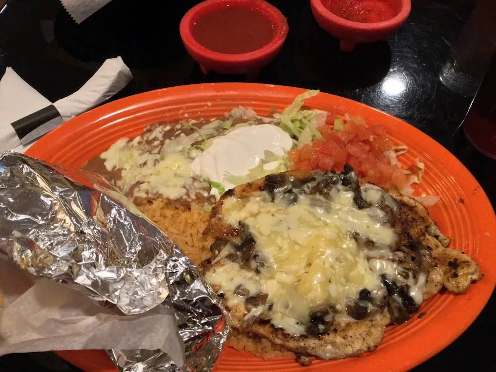 Pollo Con Queso